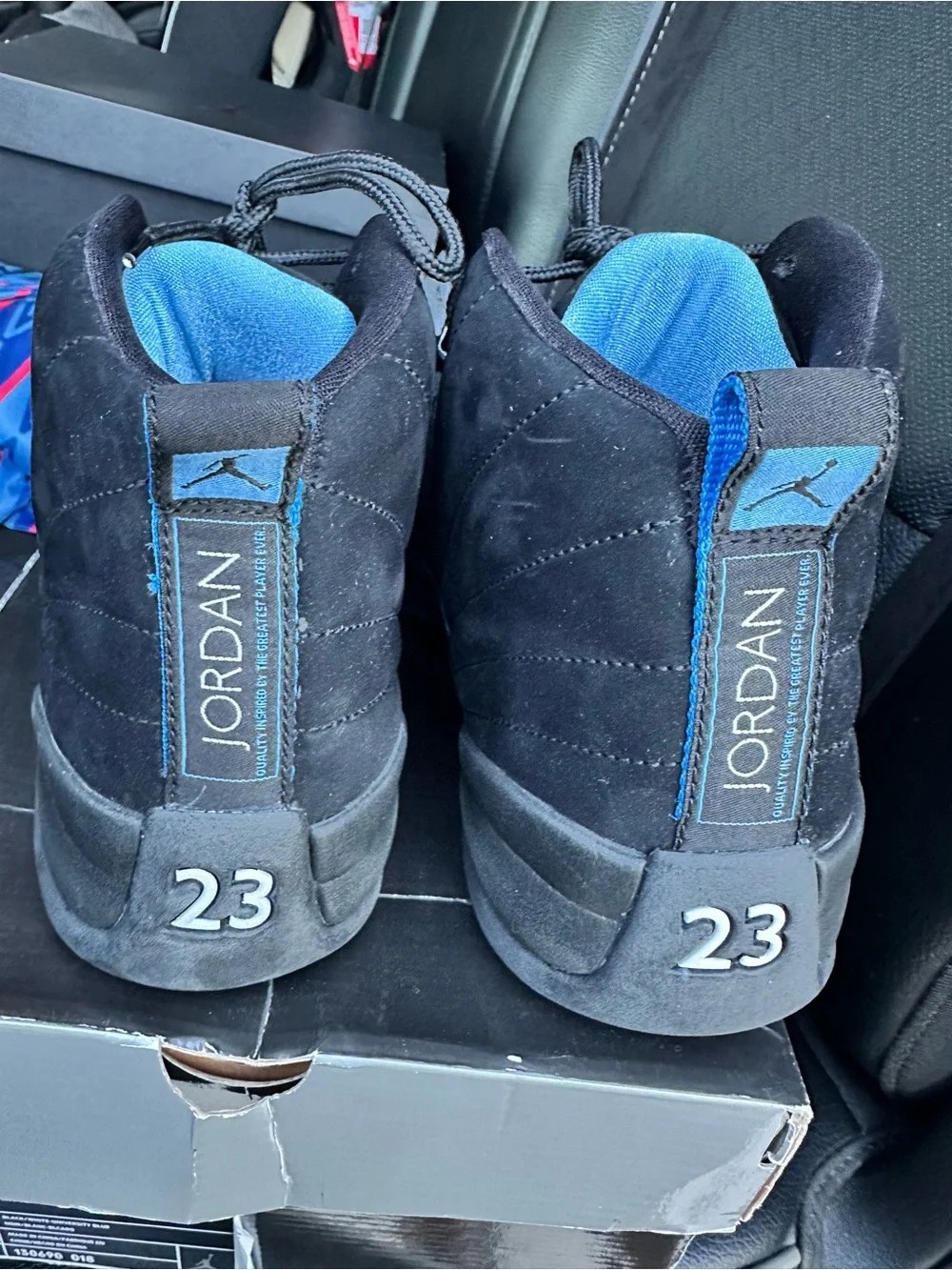 Like New Mens Jordan Retro 12’s size 11 with box